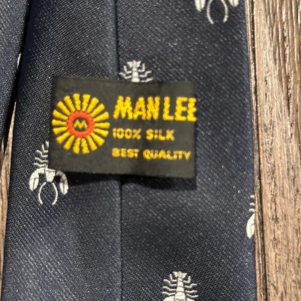 Man Lee Youth Neck‎ Tie Lobsters 100% Silk